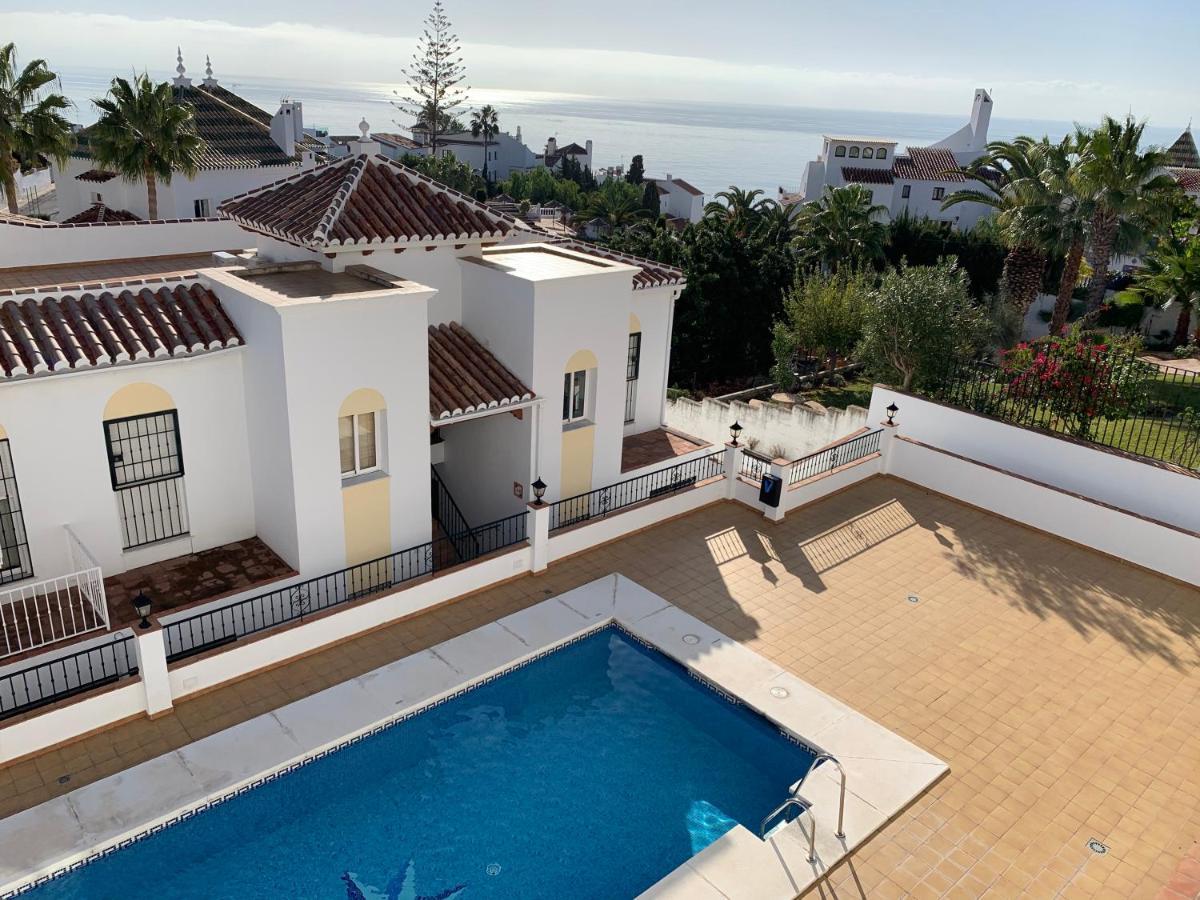 Playa Burriana, Tva Terasser, Havsutsikt, Pool Nerja Zewnętrze zdjęcie