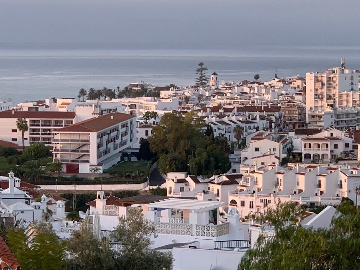 Playa Burriana, Tva Terasser, Havsutsikt, Pool Nerja Zewnętrze zdjęcie