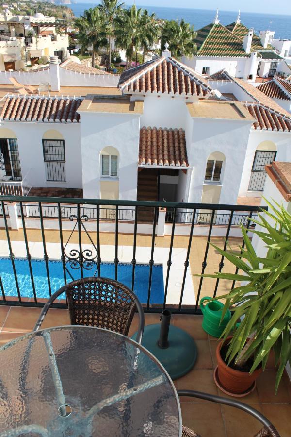 Playa Burriana, Tva Terasser, Havsutsikt, Pool Nerja Zewnętrze zdjęcie